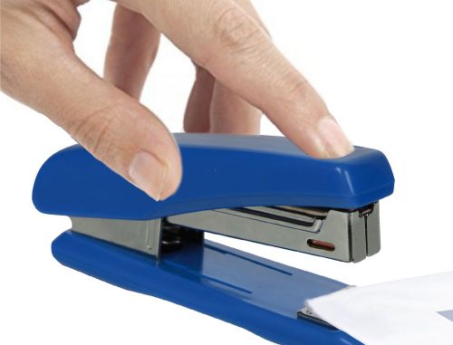 Agrafador q-connect kf-11064 plastico azulcapacidade 25 folhas , Q-connect , 47487 , 5705831110649